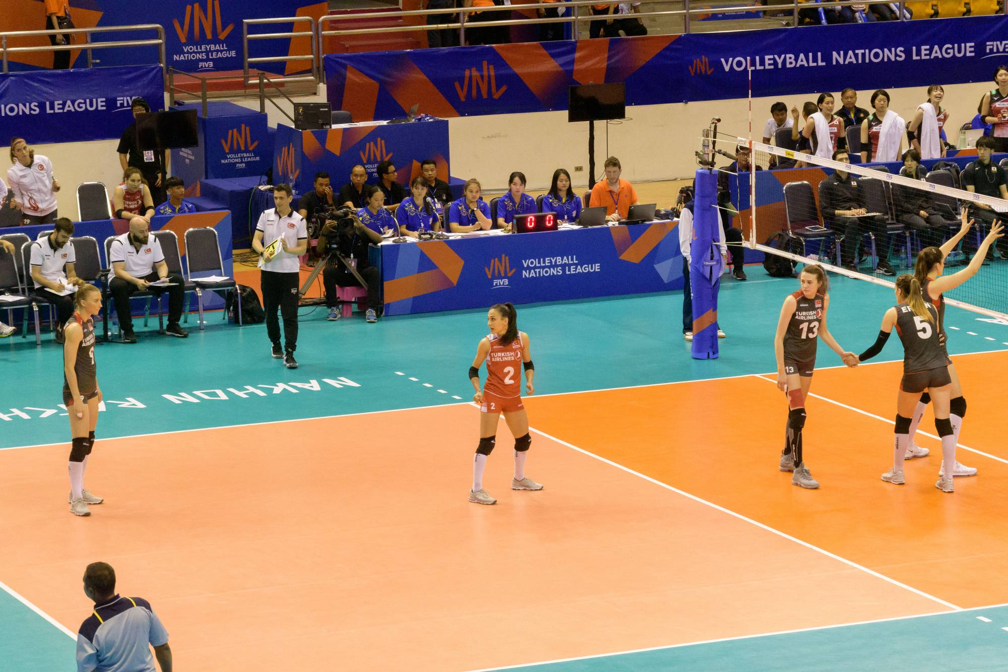 2018-06-05-korat-nakhonratchasima-vnl-volleyball-japan-turkey-korea-thailand-day1""